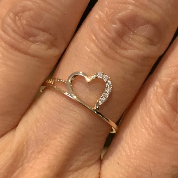 Dainty 14k White Gold Heart Band Ring Open Heart Ring - Picture 7 of 8